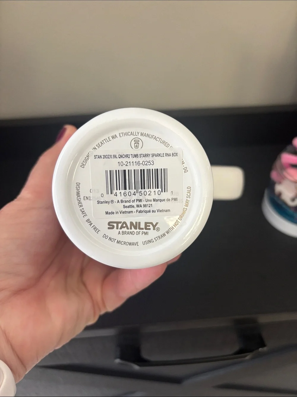 Stanley White with stars 20oz travel mug - Picture 6 of 7